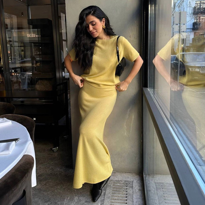 Cross-Border Short-Sleeved Skirt Knitted Suit European and American 2025 Autumn Commuting Simple Knitted Short-Sleeved Skirt Suit Cross-Border Short-Sleeved Skirt Knitted Suit European and American 2025 Autumn Commuting Simple Knitted Short-Sleeved Skirt Suit