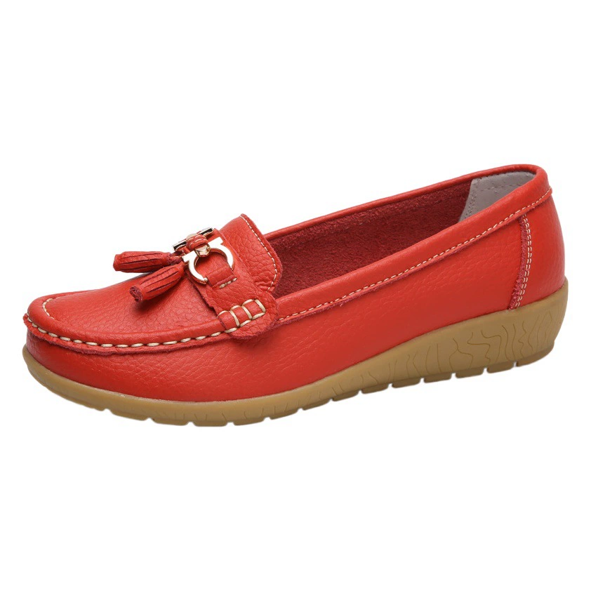 Летняя полая новая кожаная обувь Обувь для мам среднего и пожилого возраста Женская Однослойная обувь Обувь-бобы Женская обувь на танкетке с мягкой подошвой для женщин