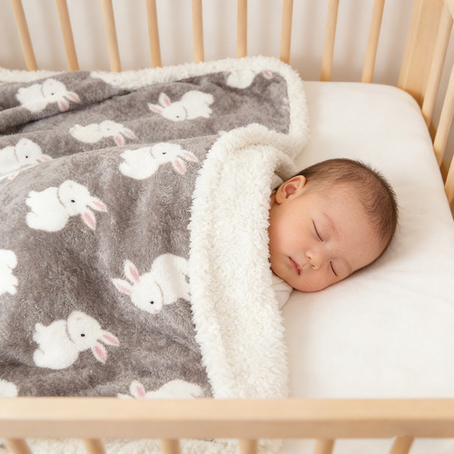 Newborn autumn and winter hemmed blanket for baby, double-layer thick flannel lamb velvet cover blanket, children's blanket, trolley blanket, blanket
