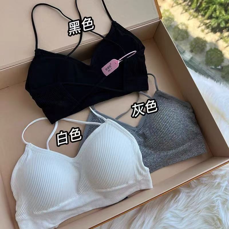 美背のブラジャーを集めて固定します。