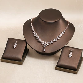 耳环;手链;耳钉