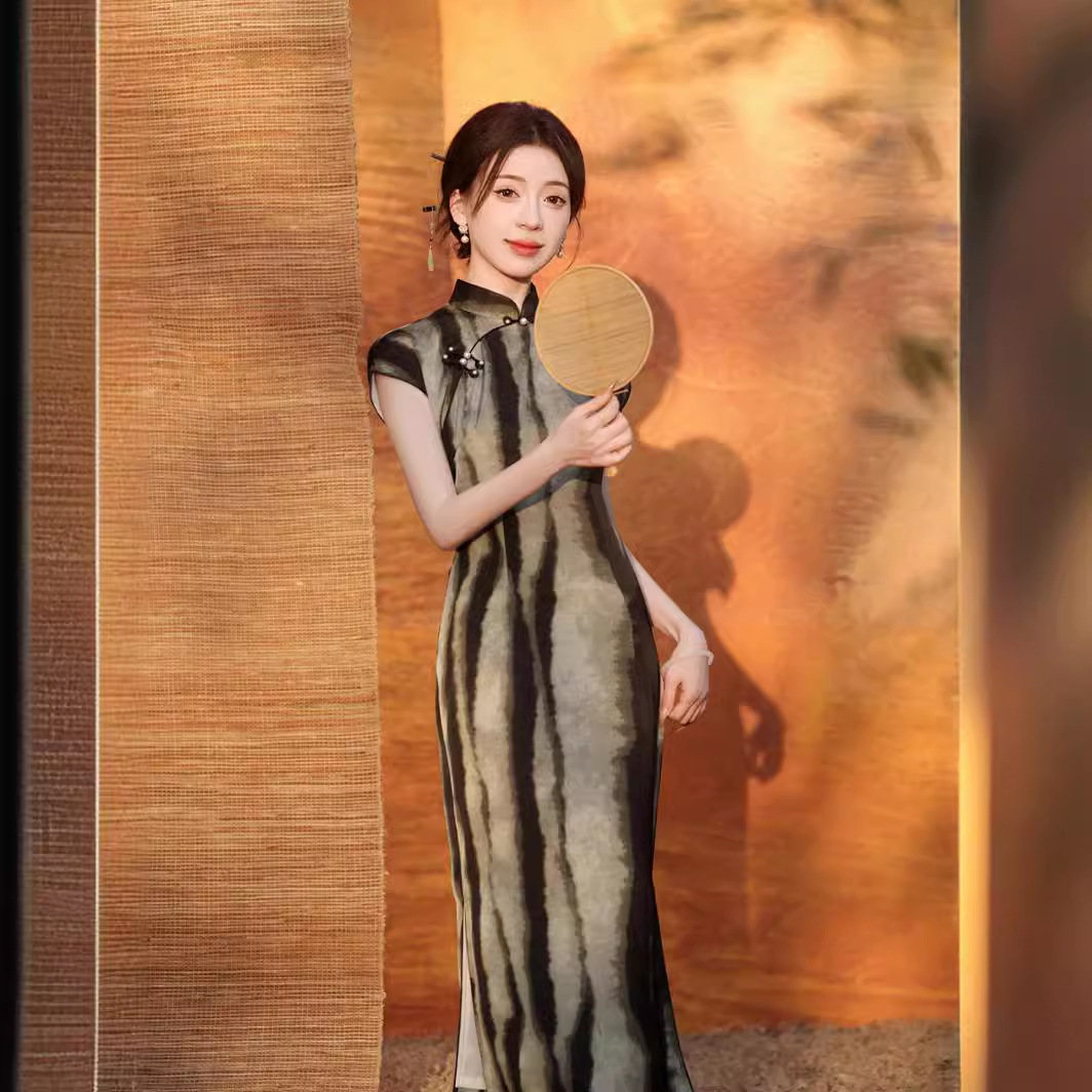 Long spring summer fresh cheongsam