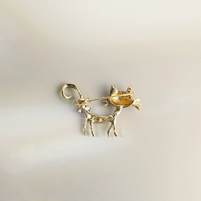 color anti-light cartoon pin, Yaxa sancaqları