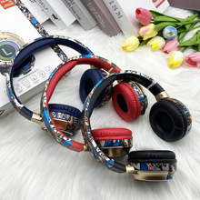 迷彩涂鸦头戴式蓝牙耳机LED发光手机电脑无线插卡耳麦厂家批发