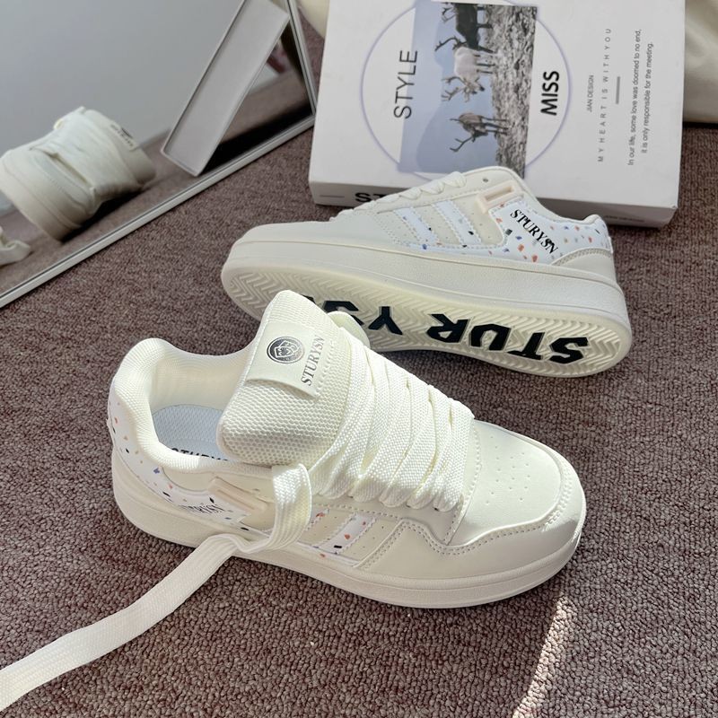 Nicho original arroz blanco impresión zapatos de pan 2025 primavera nuevos zapatos blancos de suela gruesa zapatos de skate casuales