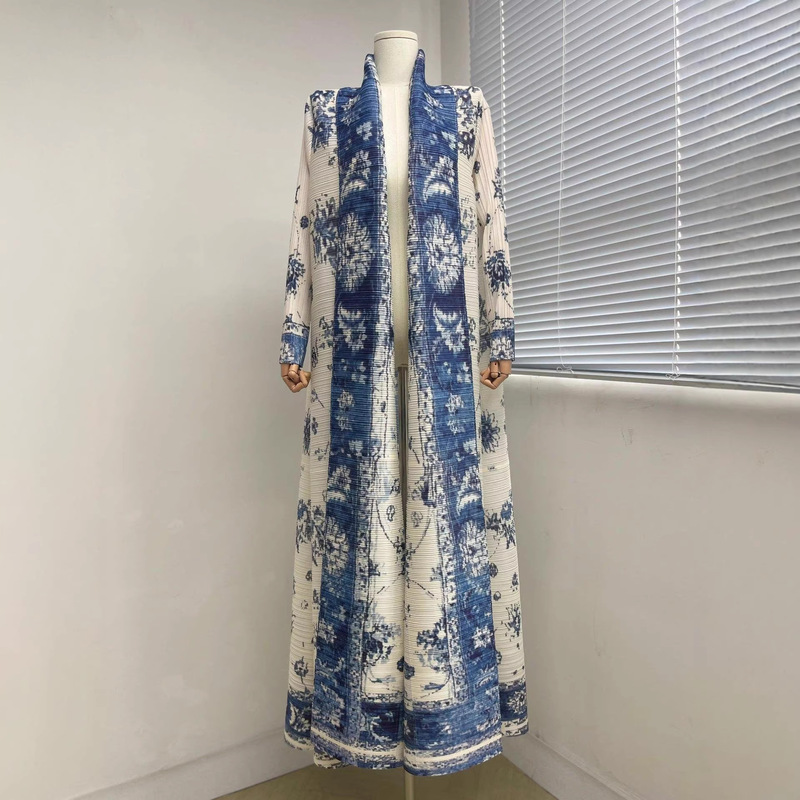 Issey Miyake High-End Pleated Long Trench Coat for Women, Autumn and Winter Loose Fashion Versatile Printed Commuter Style Coat