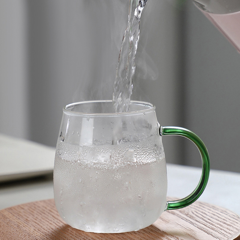 Copo de vidro borossilicato de alta qualidade para uso doméstico, com alça transparente na cor café, ideal para chá verde ou sucos, café da manhã ou leite._voghion.com