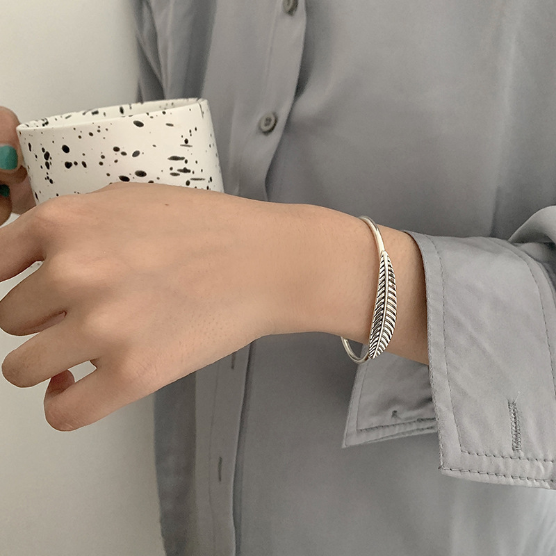 Vintage Heavy Craft Thai Silver Leaf Feather Bracelet Simple Minimalist Style Niche Versatile Simple Vintage Style Jewelry