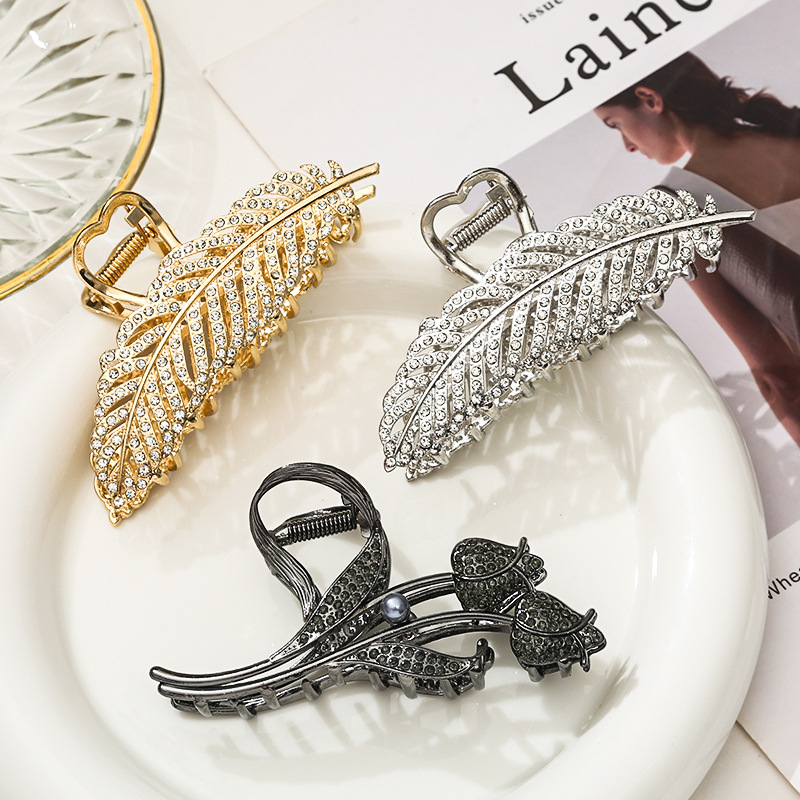 2023 New elegant metal clip Crown Diamond Pearl hairpin Tulip clip elegant simple clip
