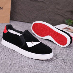 ������Ь2025�¿�С�֫F͸��ܛ�׷���һ�_�ő���Ь���_��ʿ���eЬ