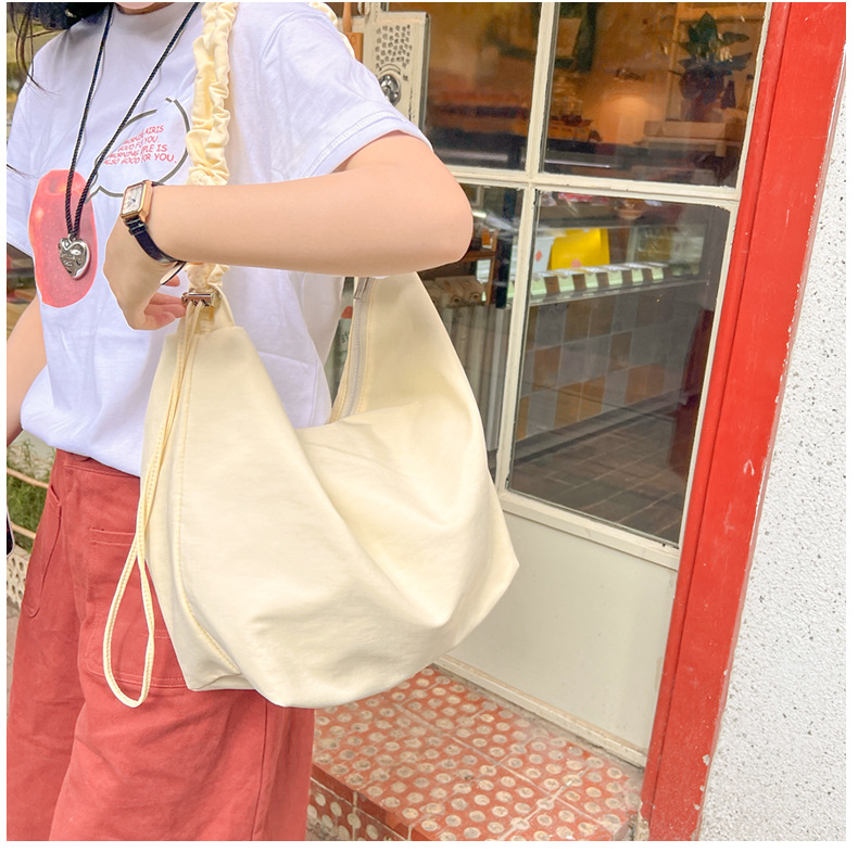 A new large-capacity women's single-shoulder bag with cross-border fashion and simplicity, a fresh and artistic crossbody bag, and a student commuting bag undefined