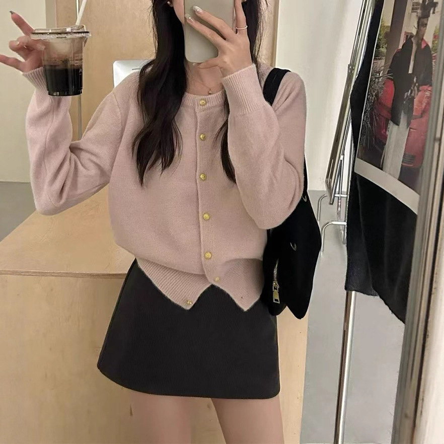 Irina 2025 Autumn and Winter Korean Style Sweater Niche Chic Gold Button Design Round Neck Knitted Cardigan Women's Jacket