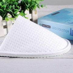 Manufacturer supplies disposable waffle slippers for hotels, homestays, travel, home hospitality, willow leaf bottoms, large quantities available for wholesale