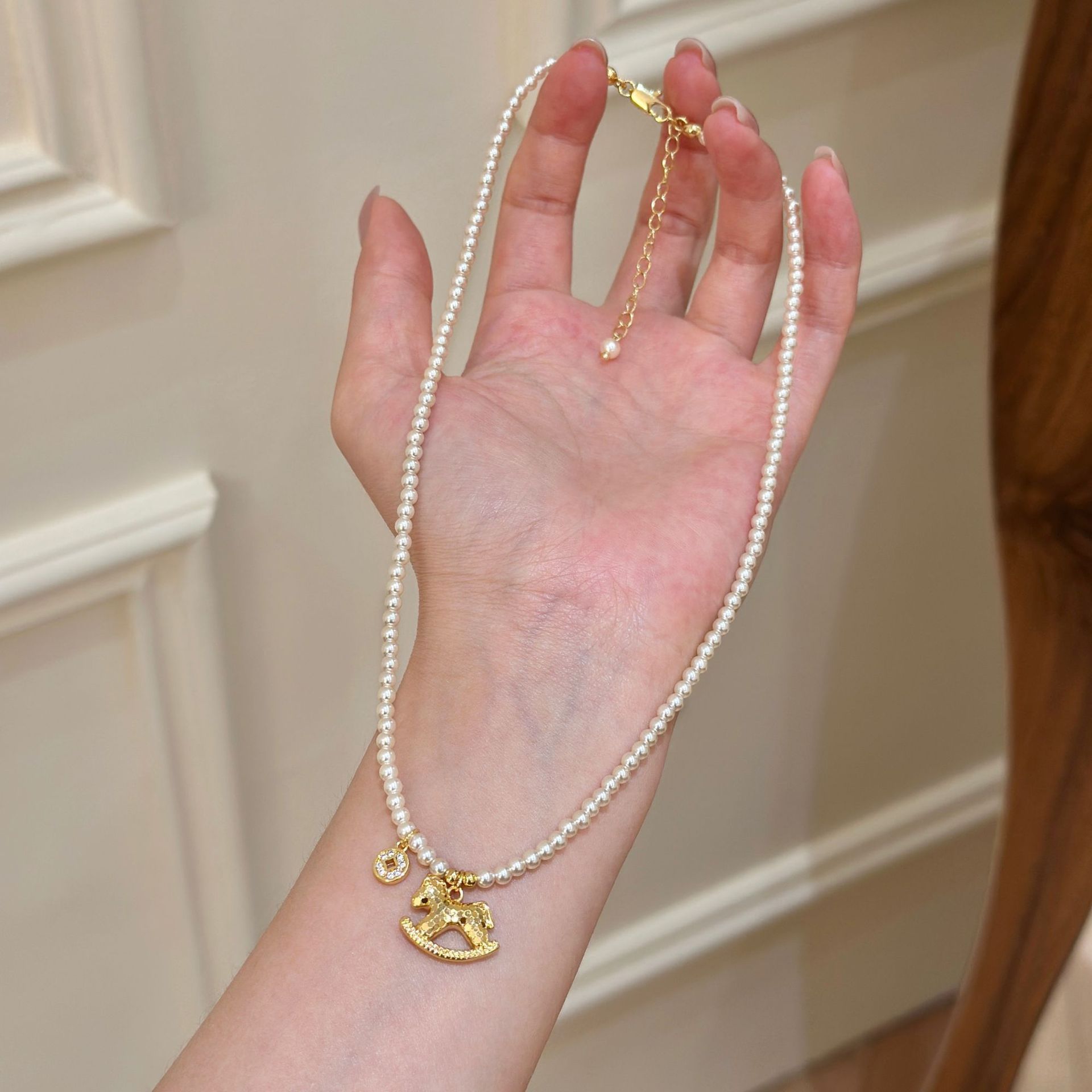 Oro verdadero eléctrico galvanis colgante de piedra pony pendientes collar ligero lujo nicho universal conjunto temperamento alta sensación de joyería mujer