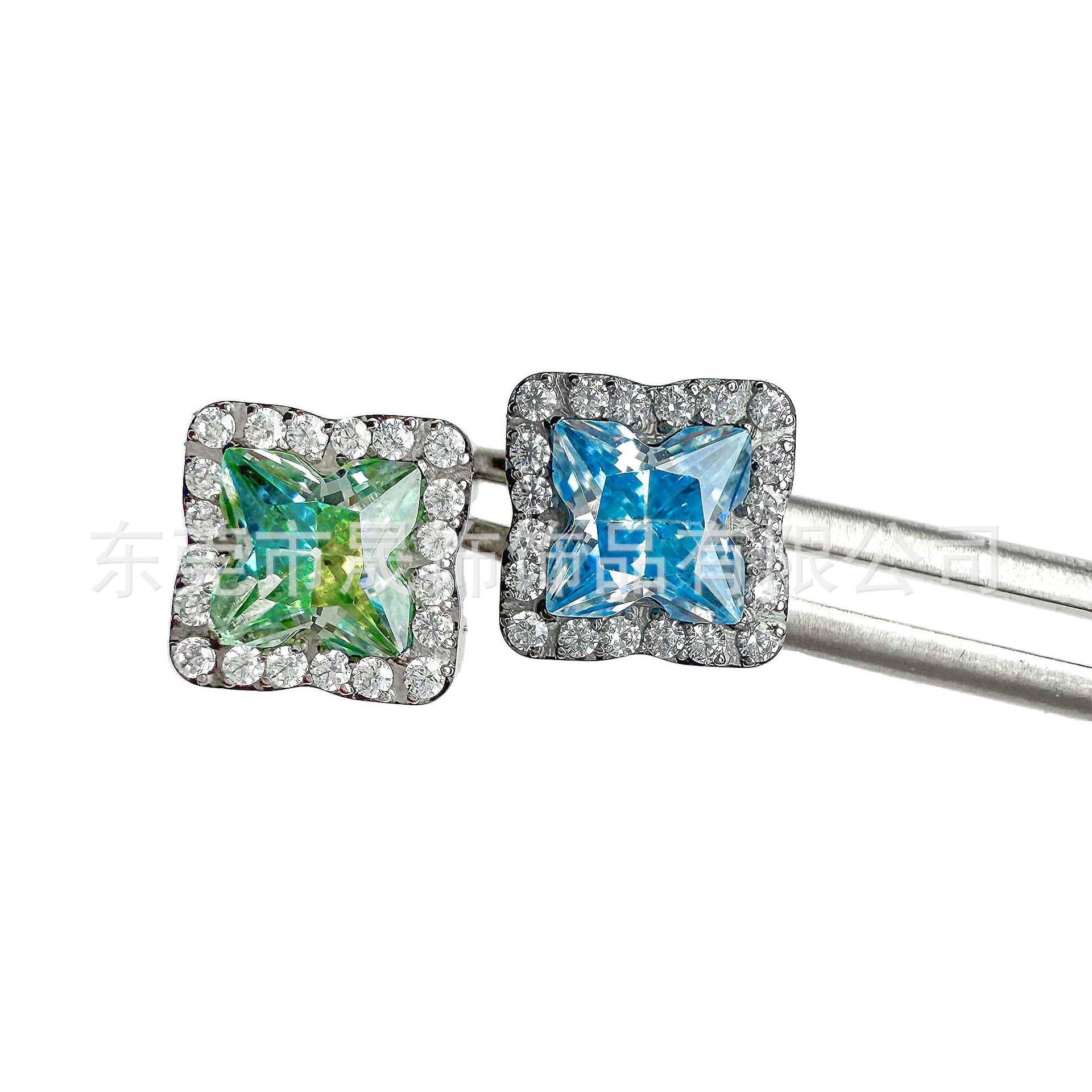 F136 Titanium 北极 Star 四叶草 Ear Stud Studded Cubic Zirconia Helix Cartilage Stud G23 Implant Grade Titanium Labret Stud 人体 Piercing Jewelry