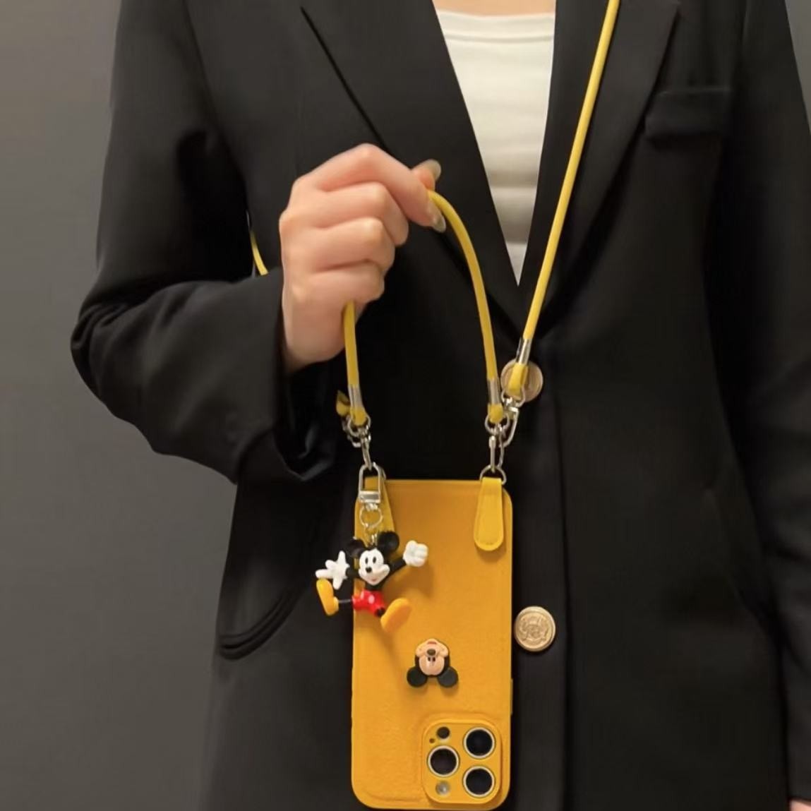 Cordón de Mickey con patrón de hoyos de luna simple para iPhone16ProMax Apple 15 funda para teléfono móvil 14 diagonal 13 hombres y mujeres