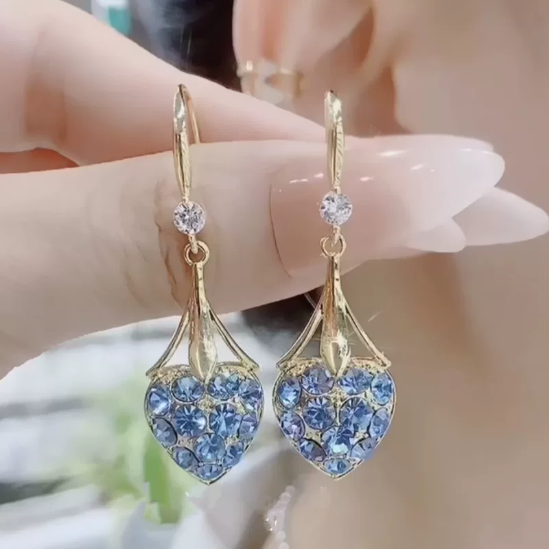 Серьги из голубого цвета в форме сердца с diamond инкрустацией, 2024 год, элитные, интернет-знаменитость