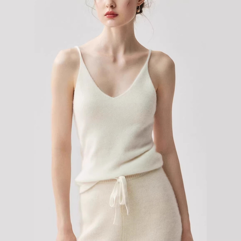 Basic Beauty, Simple and Versatile, Cashmere Knit Camisole for Women, V-Neck Slim-Fit Thin Strap Vest, Wool Basic Beauty, Simple and Versatile, Cashmere Knit Camisole for Women, V-Neck Slim-Fit Thin Strap Vest, Wool