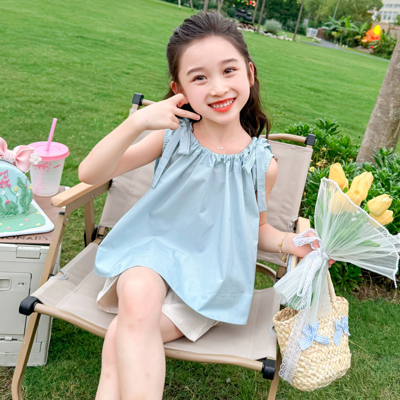 女の子サスペンダースーツ夏 2025 新しいファッショナブルな子供カジュアル夏服女の赤ちゃんショーツ 2 点セット