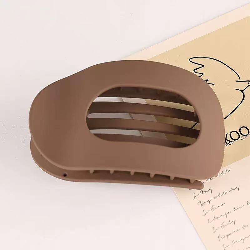 브라운 반투명 스타일