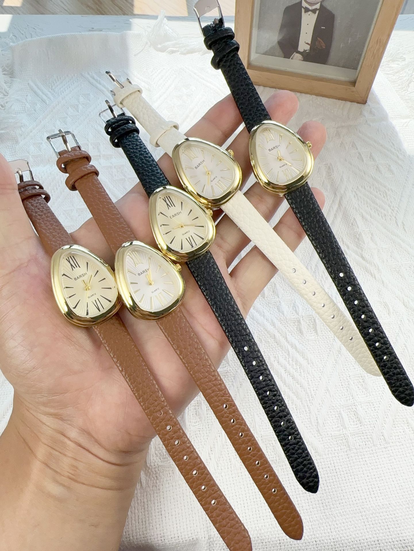 50g Weight Ordinary Glass Mirror Material Imitation Leather Strap Material Watch Classification Pointer+Number Display Type Buckle Buckle Style Drop shape Dial Shape Quartz Movement Women's Gender Retro Solid Color Buckle Quartz Watch Women's Watches 8