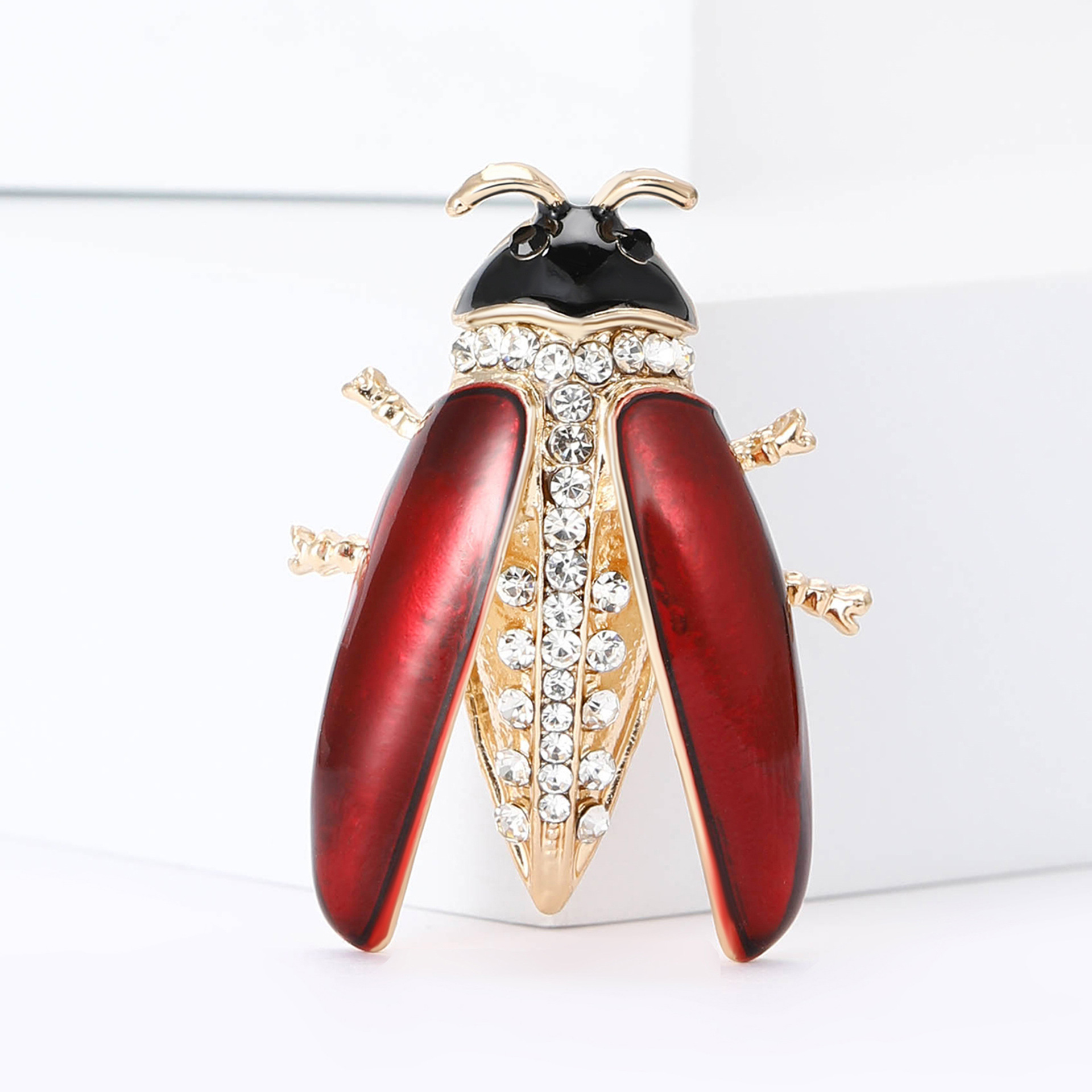 New Fashion All-match Alloy Enamel Ladybug Brooch Personalized Creative Men's and Women's Suit Cardigan Corsage Jewelry Pin