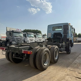 货车;牵引车;喷洒车