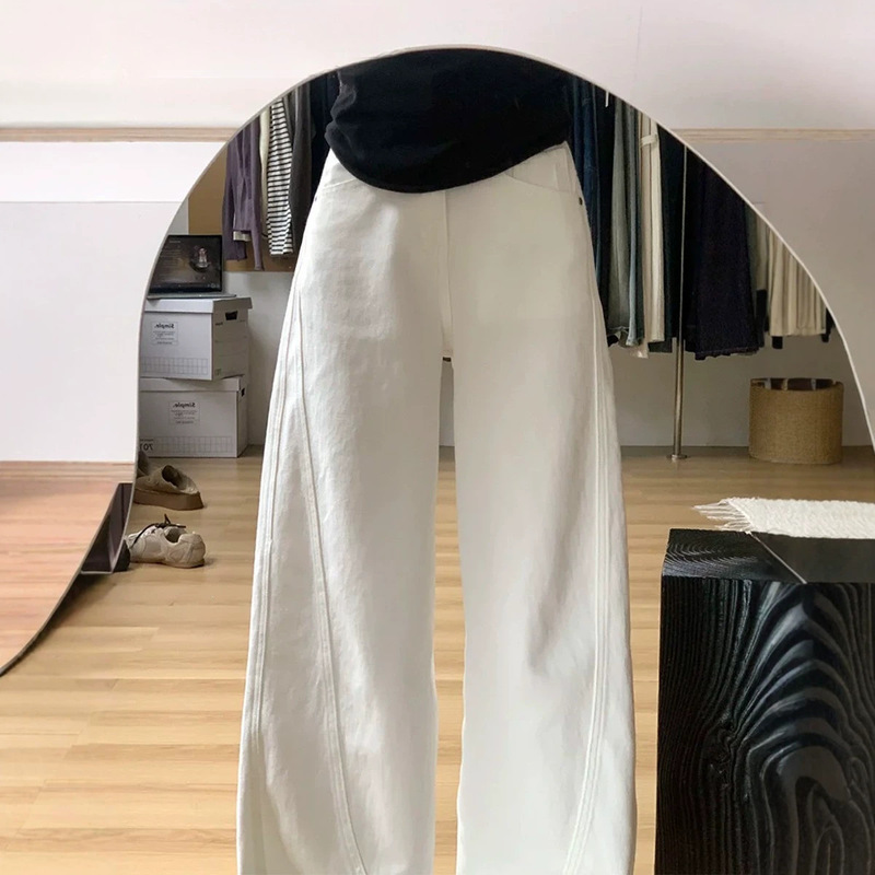 White curved wide-leg jeans for women, 2026 spring new style, high-waisted, slimming, straight-cut scythe pants White curved wide-leg jeans for women, 2026 spring new style, high-waisted, slimming, straight-cut scythe pants