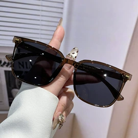 框架眼镜;太阳镜;眼镜盒/包