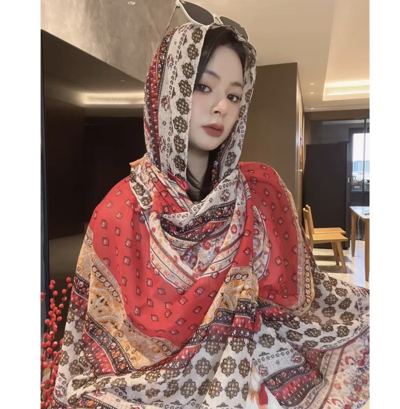 女性のための夏の日焼け止めショール 2025 新しいスタイルのボタン付きロングエスニックスタイル旅行写真薄いビーチシルクスカーフマント|undefined