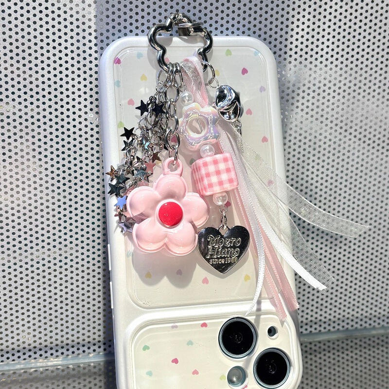 ins-style sweet and cool floral heart bead phone case chain, ribbon, bell, keychain, bag charm, and pendant ins-style sweet and cool floral heart bead phone case chain, ribbon, bell, keychain, bag charm, and pendant