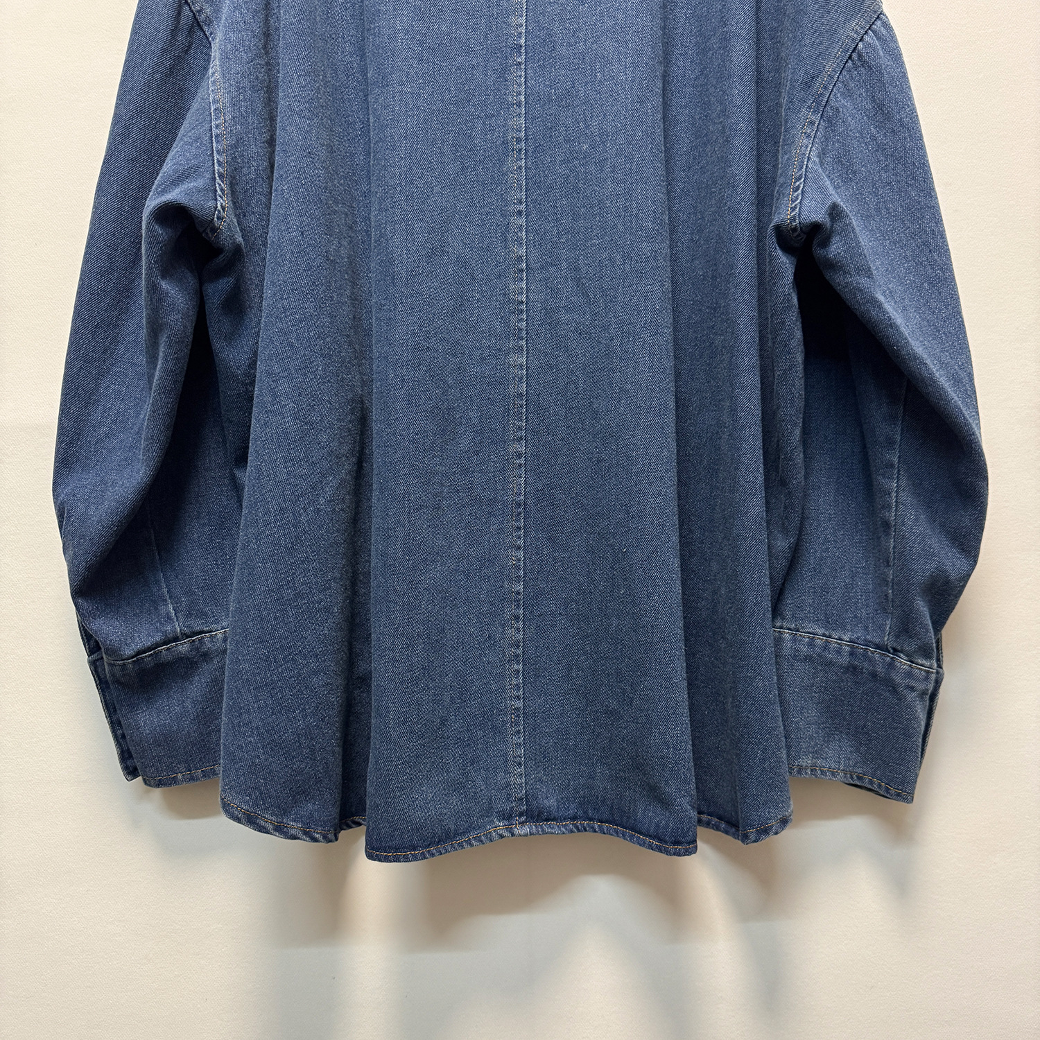 Women's European Style Denim Shirt Autumn Winter Loose Fit Long Sleeves Large Buttons Retro Gradient Wash Lapel Design Top_ecoleips.com