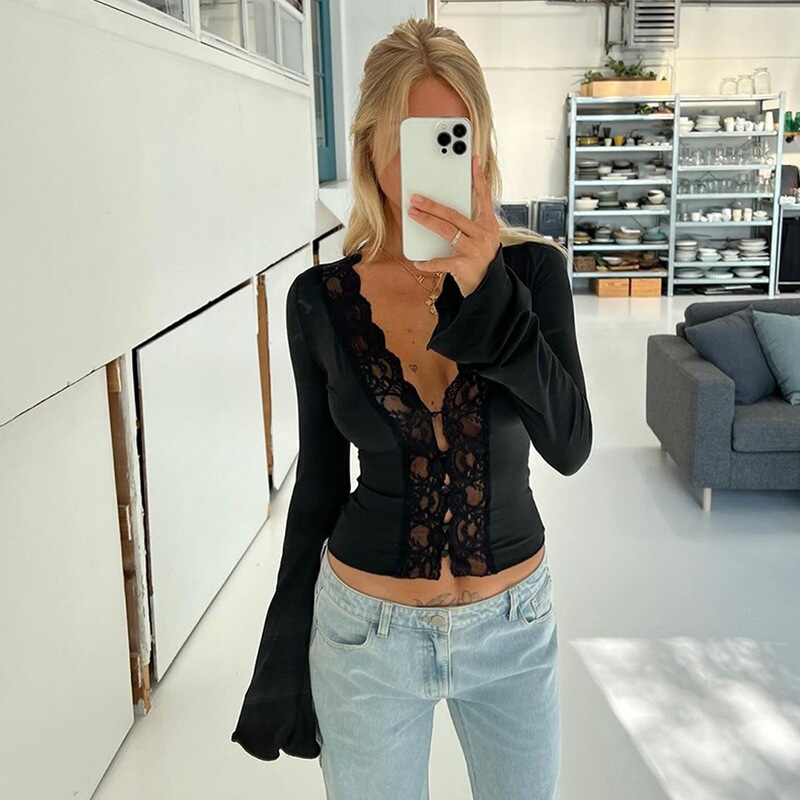 Autumn 2024 New Sweet and Spicy Light Cooked V-neck Low-cut Lace Edge Stitching Button Micro Sleeve Naked T-shirt Top