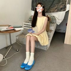 奶黄色无袖背心花苞连衣裙女夏季新款小个子甜美度假风蓬蓬短裙子