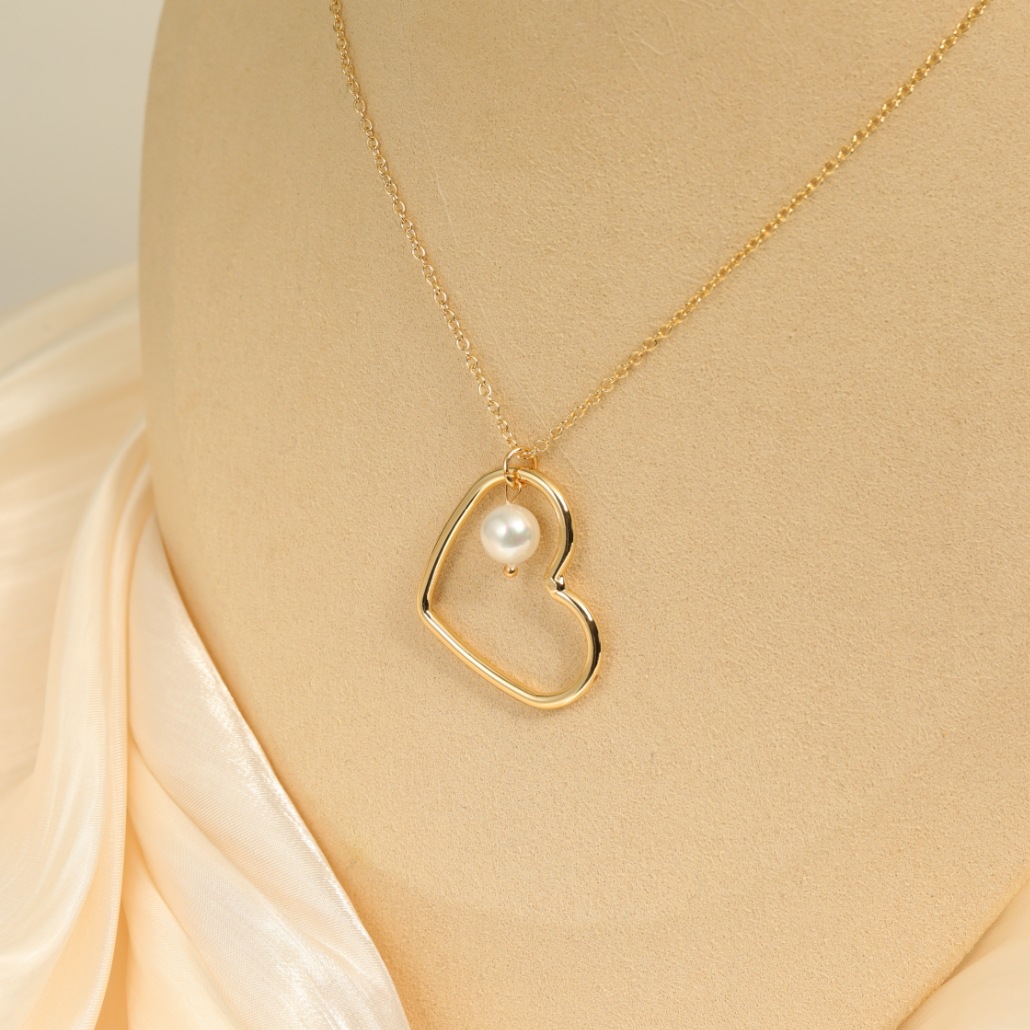 simple golden pendant Heart shape Copper pearl necklace