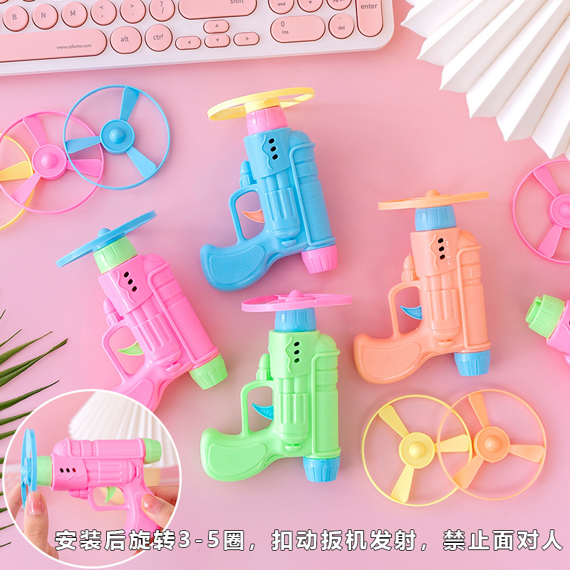 Tiktok mismo estilo no luminoso platillo volante Gyro al aire libre bambú libélula catapulta puesto juguetes para niños de suministro al por mayor