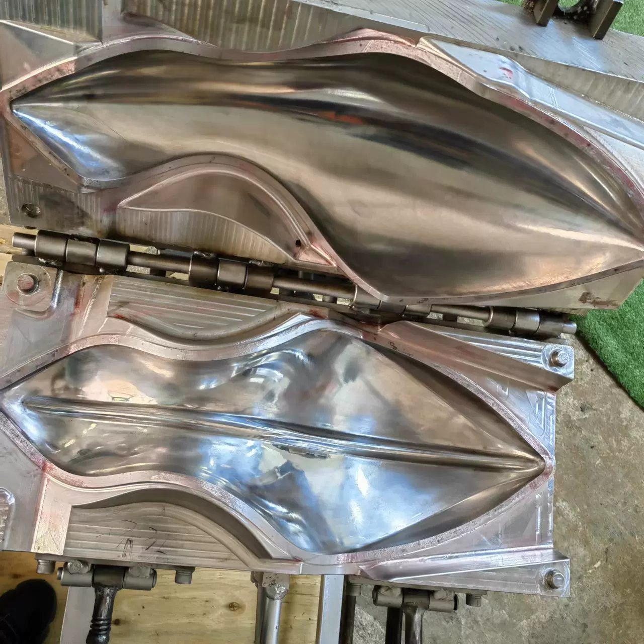 pu聚氨酯自结皮小海豚瑜伽铝模铝制订做模具发泡成型定制造型