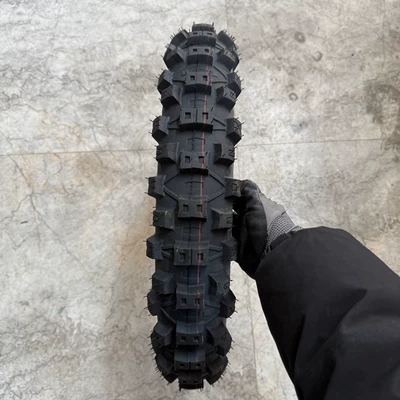 Tire with Long Lifespan, Anti-Slip – Yolsuzluq şinləri