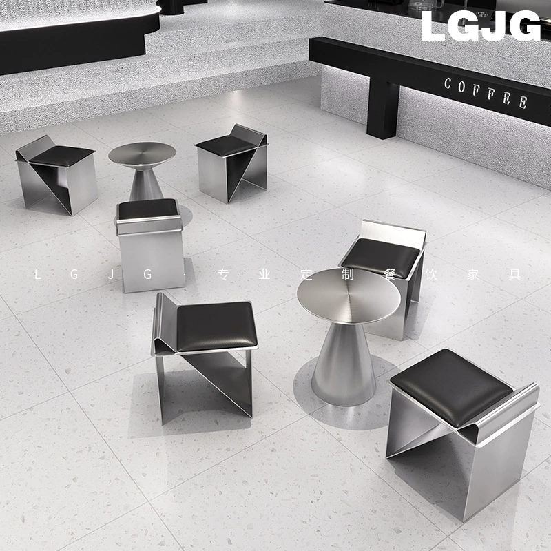 Кафе в индустриальном стиле, настенный диван из нержавеющей стали, интернет-известный магазин десертов с молочным чаем, стол и стул, скамейка.