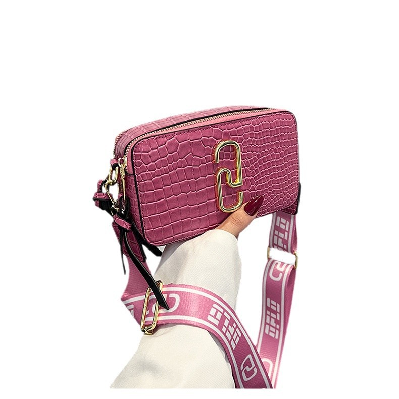 Bolso bandolera de moda de comercio exterior transfronterizo de moda europea y americana 2025 nuevo estilo casual cinturón ancho de hombro pequeño bolso cuadrado femenino