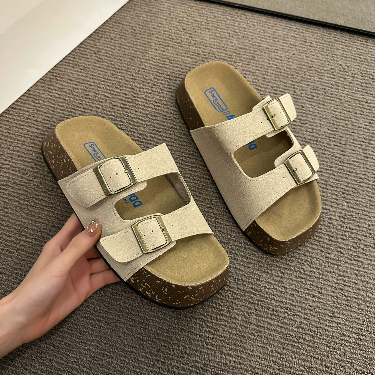 Бокен тапочки женские толстые подошвы большие квадратные двубортные противоскользящие пляжные туфли летом