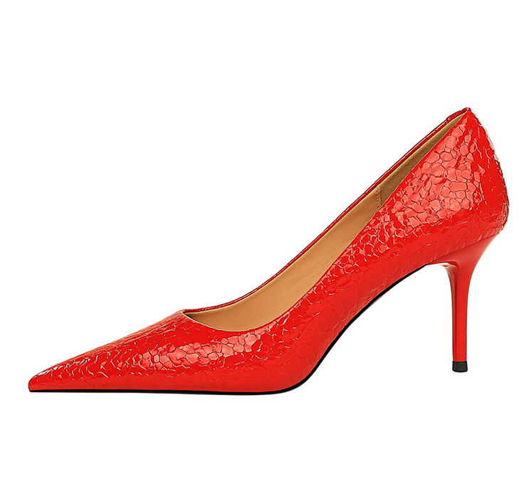 Stone patent leather women's high heels with pointed points_voghion.com