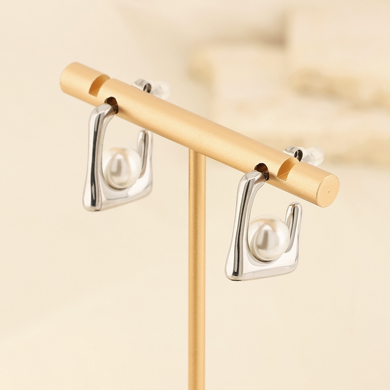 Daily, Street Occasion 304 Stainless Steel Material PVD Coated 18K Gold Plated Geometric Titanium Steel Simple Style Waterproof Non Tarnish Ear Studs