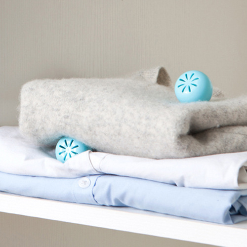 Hollow mothballs with storage box, apple-shaped bathroom deodorant tablets, drawer clothing insect repellent, 4 packs