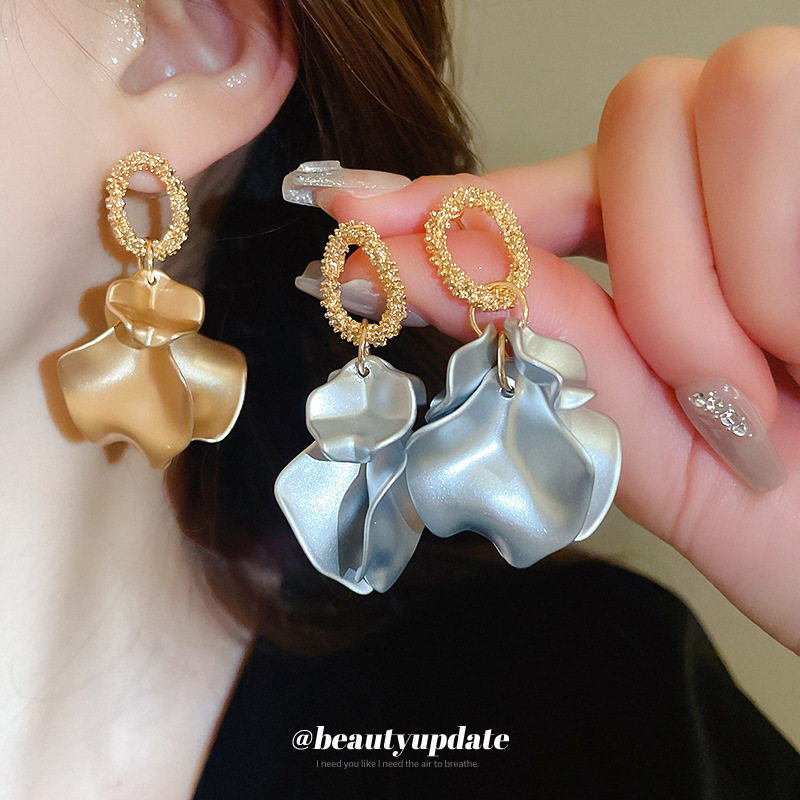 Pendientes de pétalos transfronterizos de lujo ligero con aguja de acero Pendientes exagerados de personalidad europea y americana