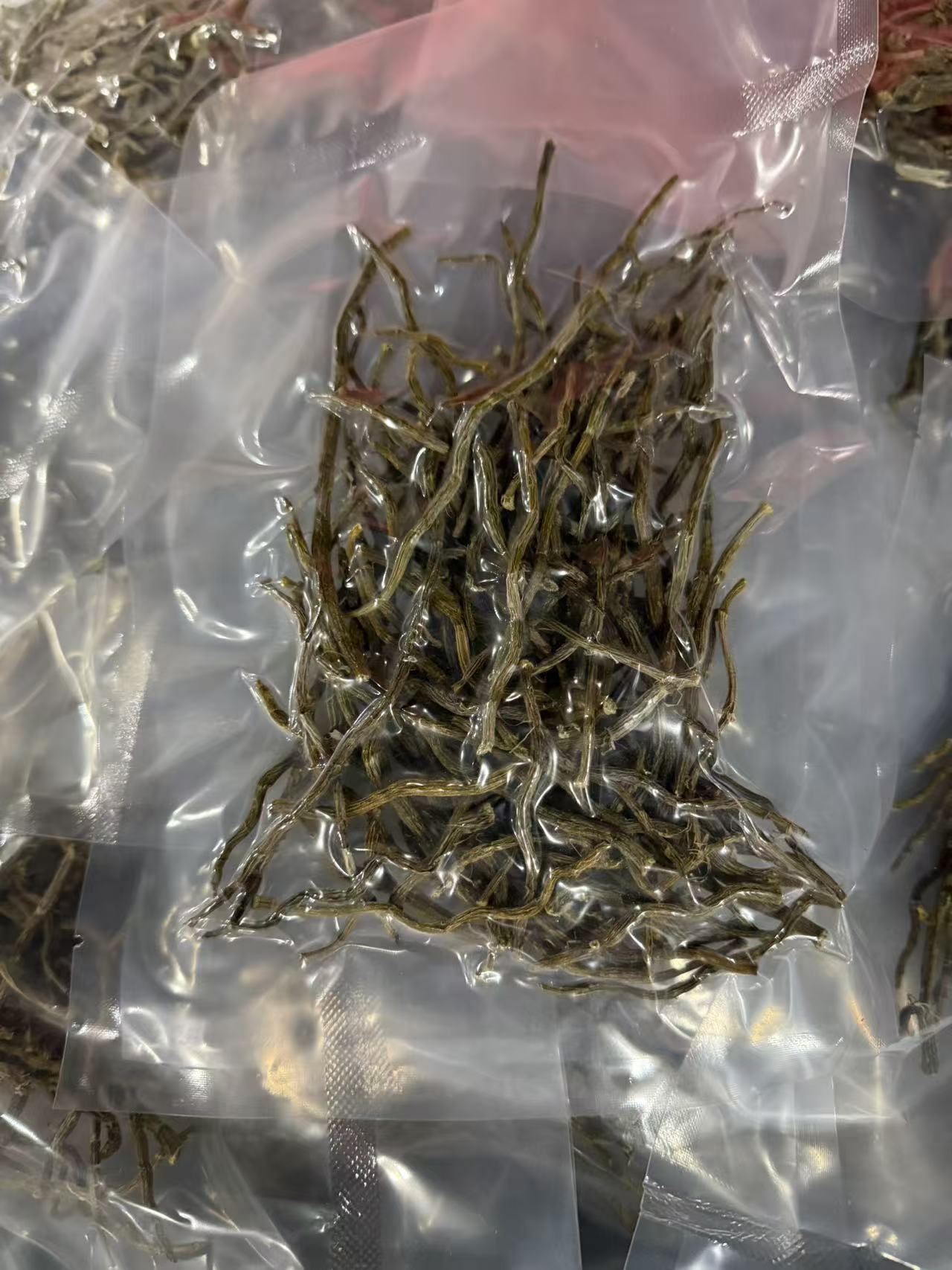 Premium Dendrobium Stem Shihu Dried Herbal Slices for Soup and Decoction 320g key features