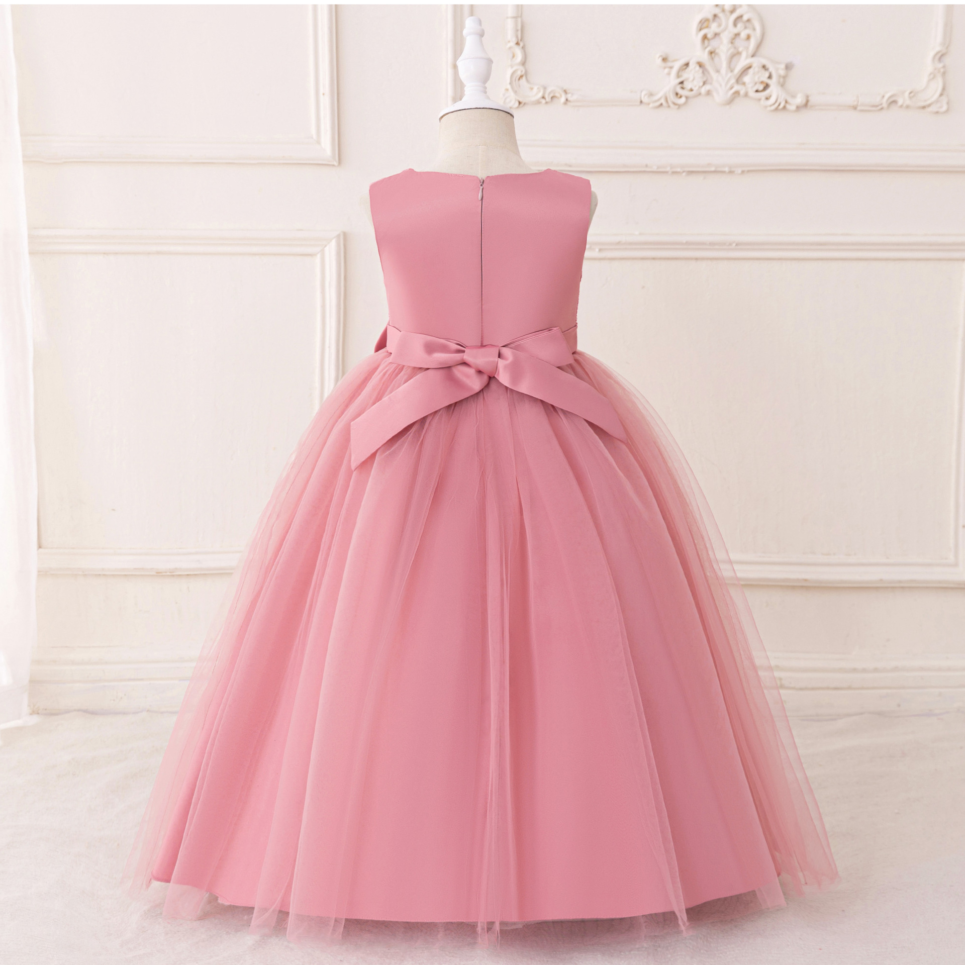 2025 nuevos niños niñas princesas bordadas calcomanías de tela tela de tela vestido de boda vestido de noche largo