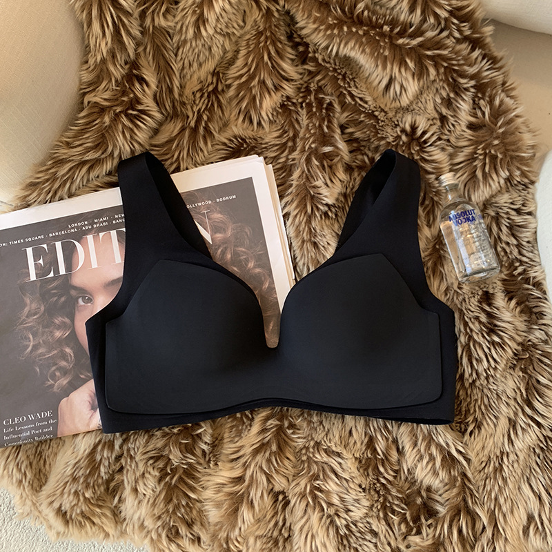 La ropa interior ajustable sin costuras delgada japonesa del pecho pequeño de las mujeres empuja hacia arriba la colección del pecho anti-flacidez sujetador cómodo inalámbrico