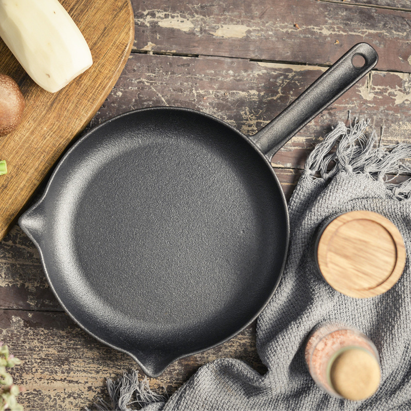 Pequeña Felicidad sartén de hierro fundido sartén antiadherente hogar tortilla sin recubrimiento panqueque bistec pan Cocina de Inducción Universal