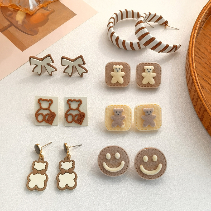 Cute small design earrings